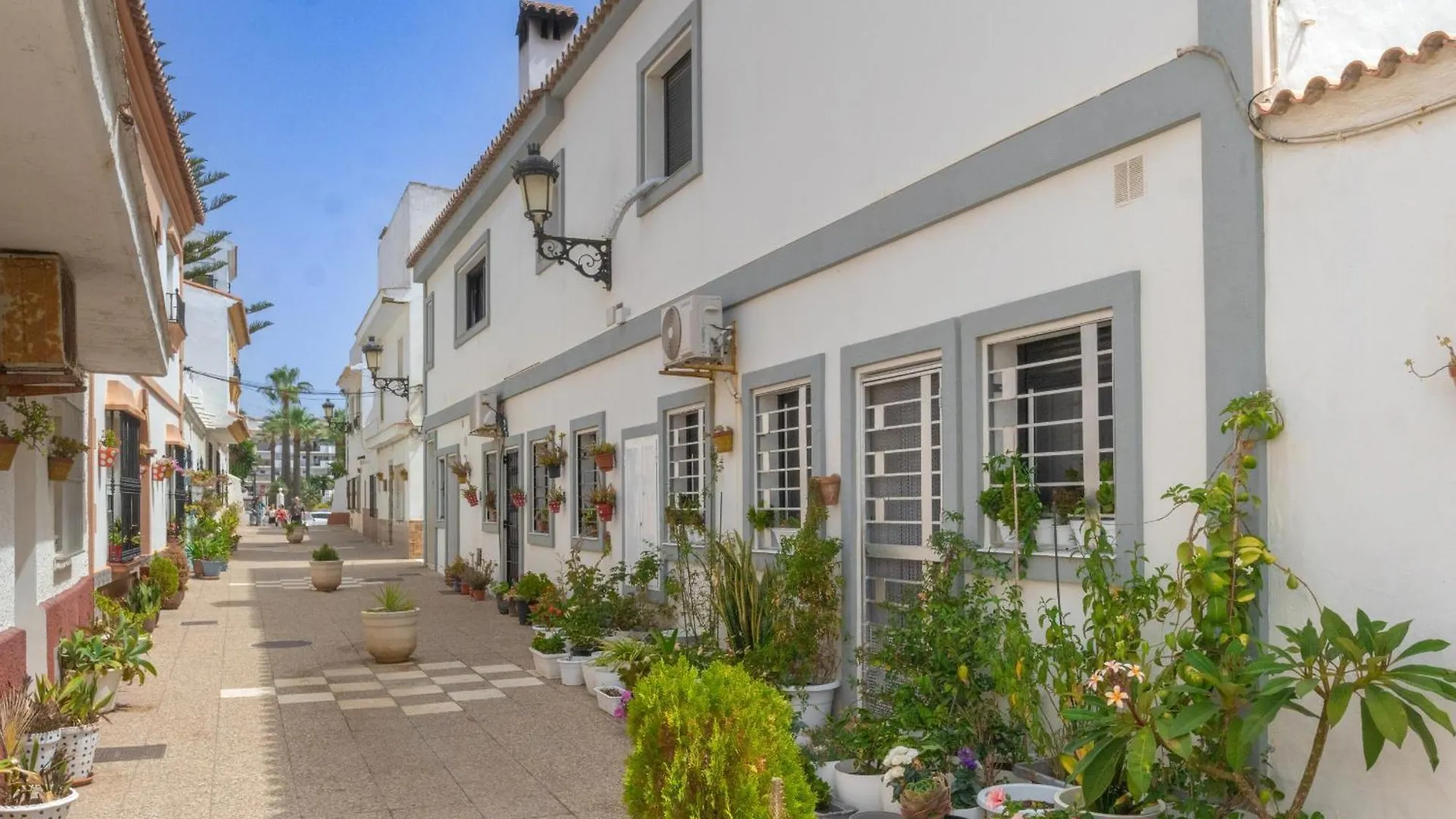 40 Comfortable Apartment Next To Puerto De La Duquesa Manilva